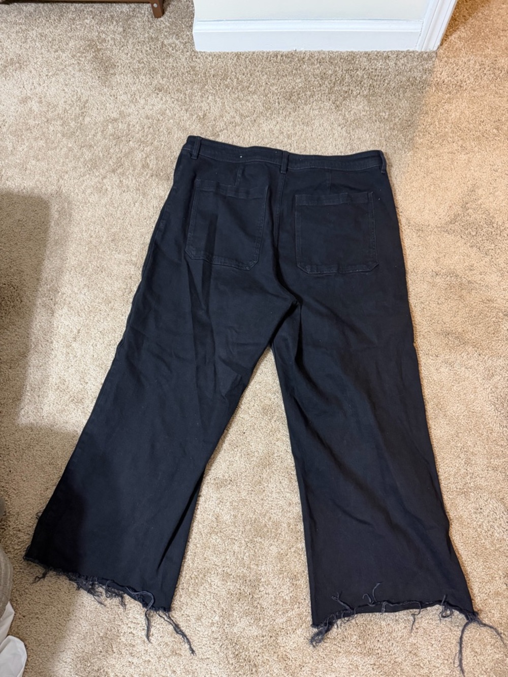 Mango Womens's Catherine Black Wide-Leg Jeans with Raw Hem